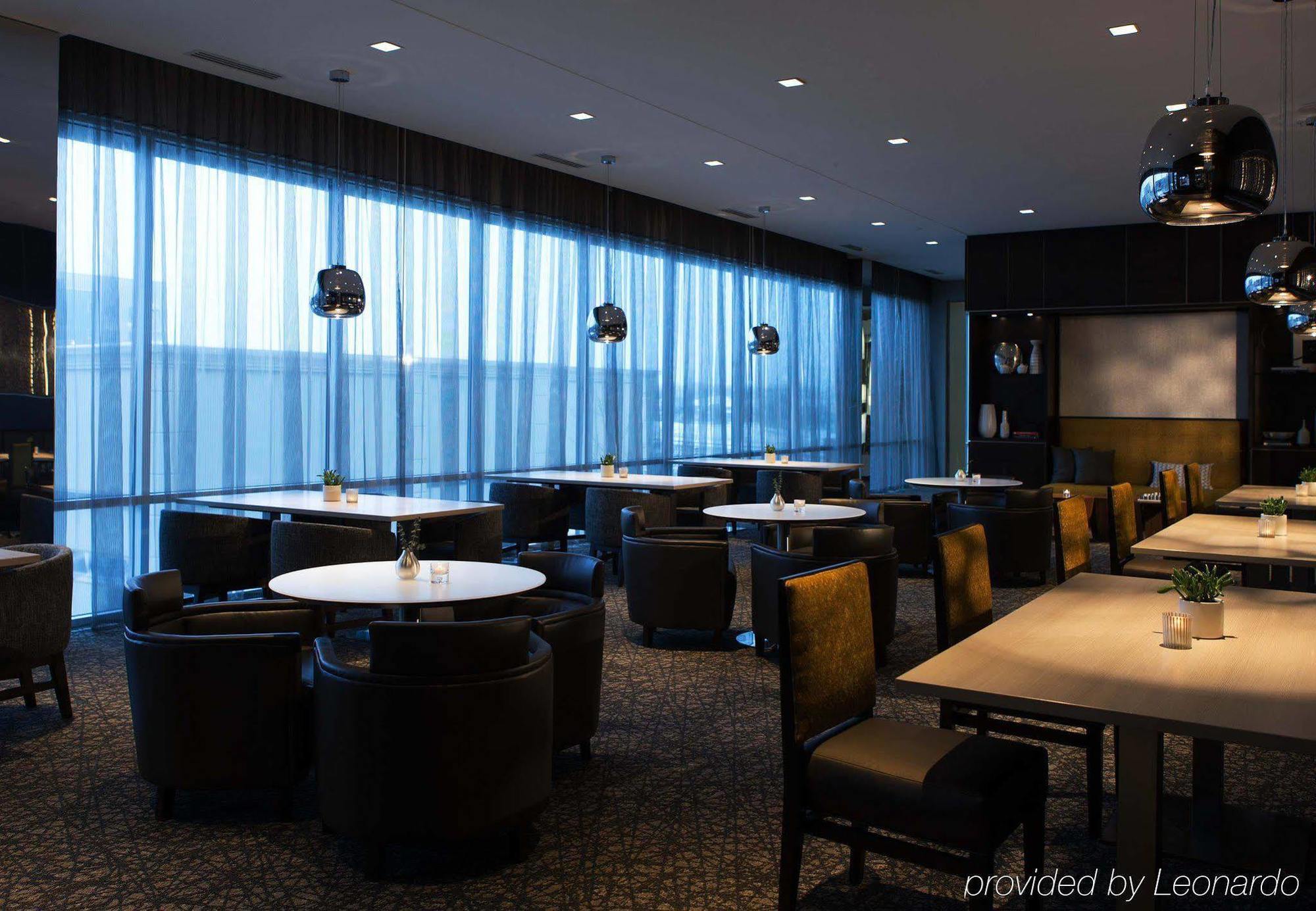 Ac Hotel Cincinnati At Liberty Center Уест Честър Екстериор снимка